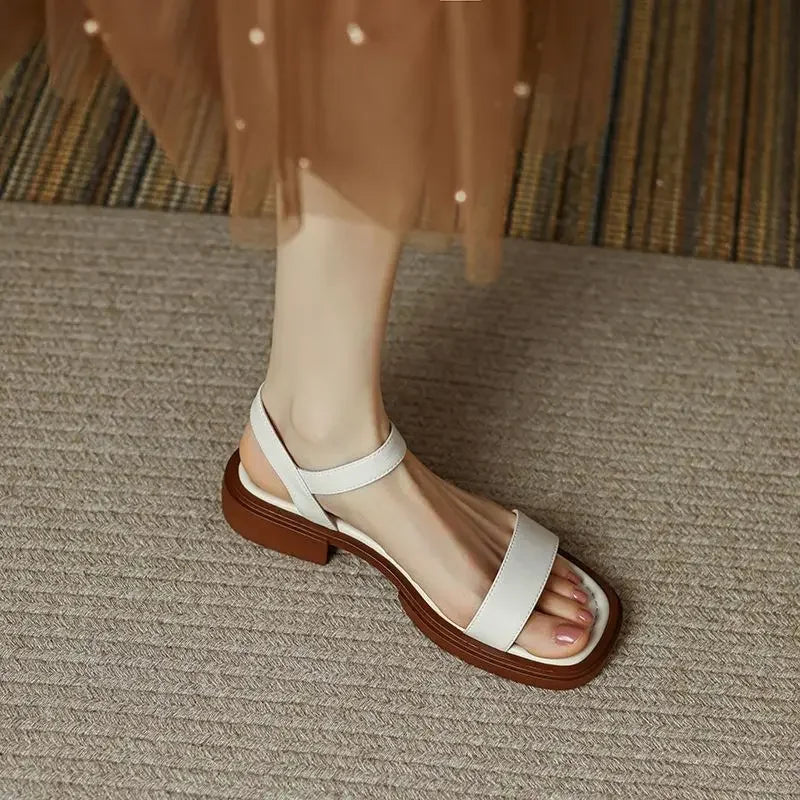 Brigitte™ | Elegante lage hak sandalen