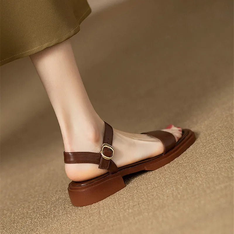 Brigitte™ | Elegante lage hak sandalen