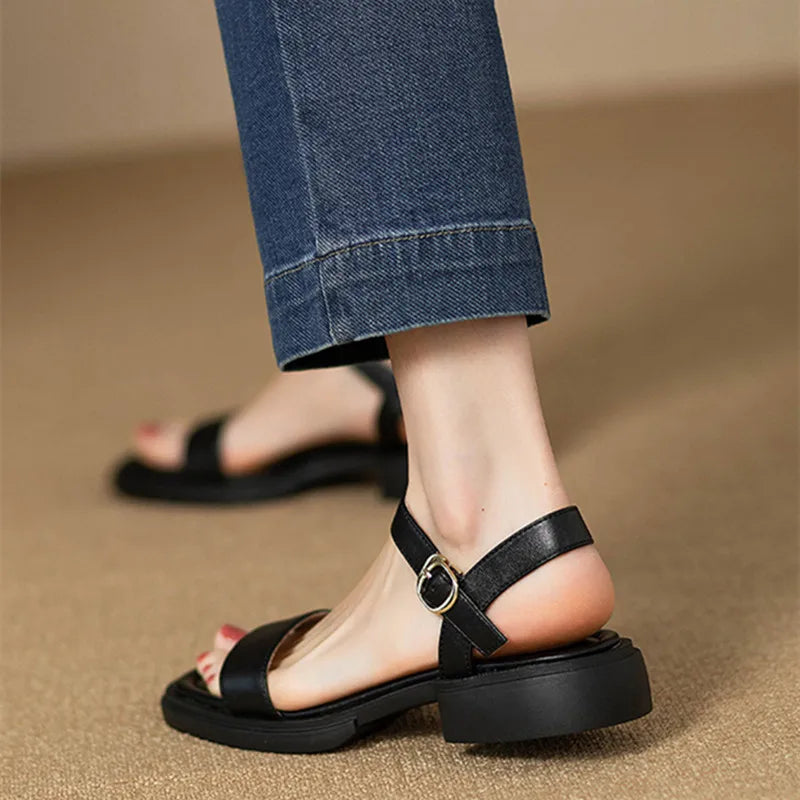 Brigitte™ | Elegante lage hak sandalen