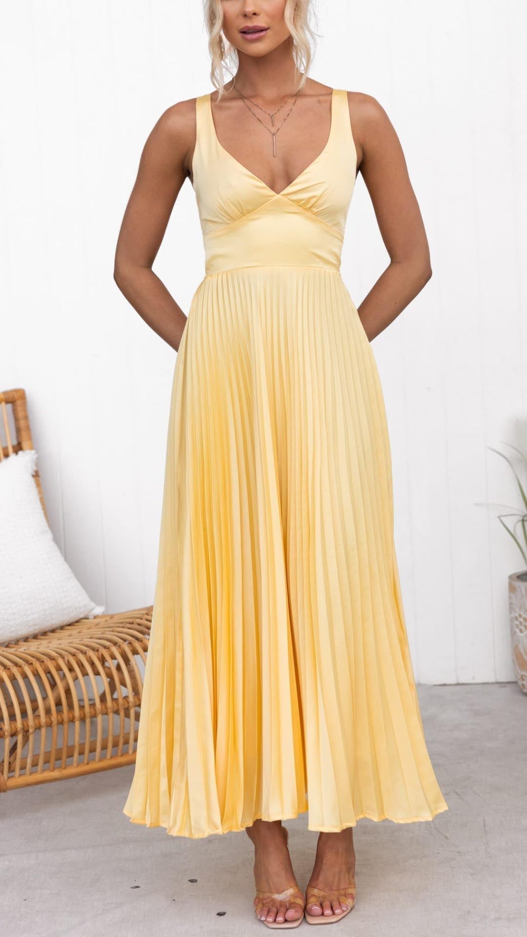 VanLaarHaarlem® | Gele geplooide V-hals maxi jurk
